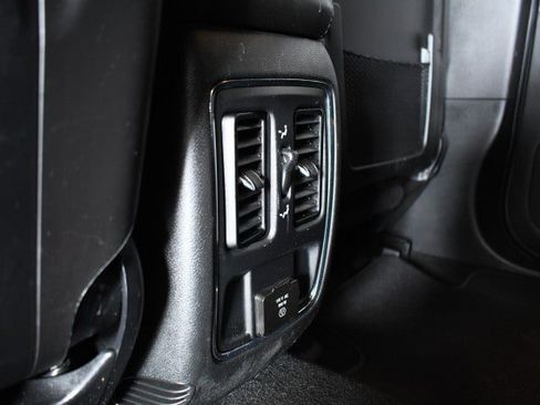 Used 2021 Jeep Grand Cherokee Laredo X AWD/4WD image 22