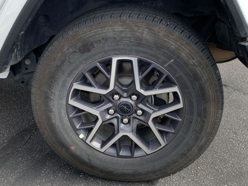 Used 2025 Jeep Wrangler Sahara image 29