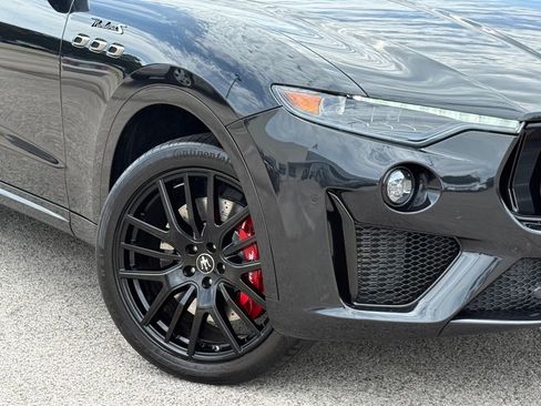 Certified 2022 Maserati Levante Modena S AWD/4WD image 6