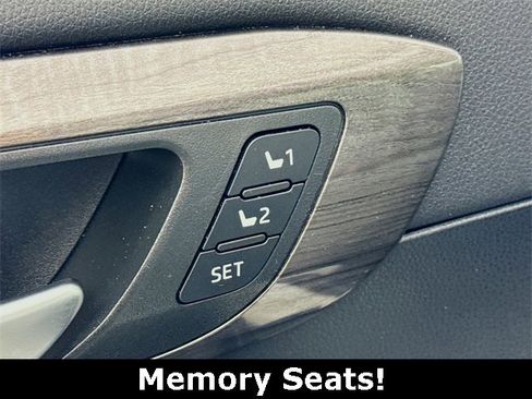 Used 2023 Toyota Highlander Limited image 36