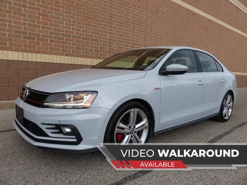 Used 2017 Volkswagen Jetta GLI FWD image 1