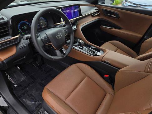 Certified 2026 Toyota Crown Signia AWD/4WD image 8