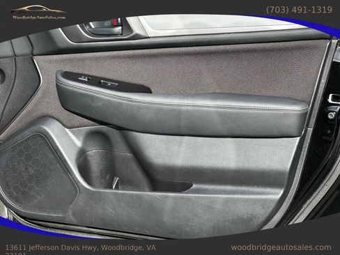 Used 2017 Subaru Legacy 2.5i image 9