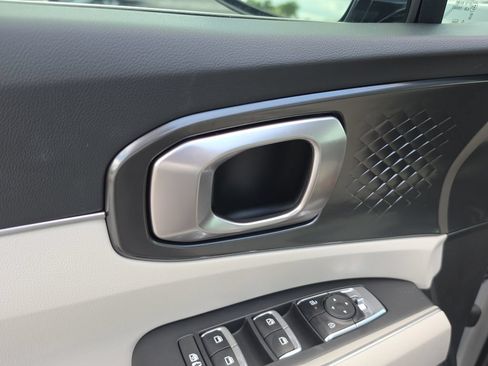 New 2026 Kia Sorento S FWD image 19