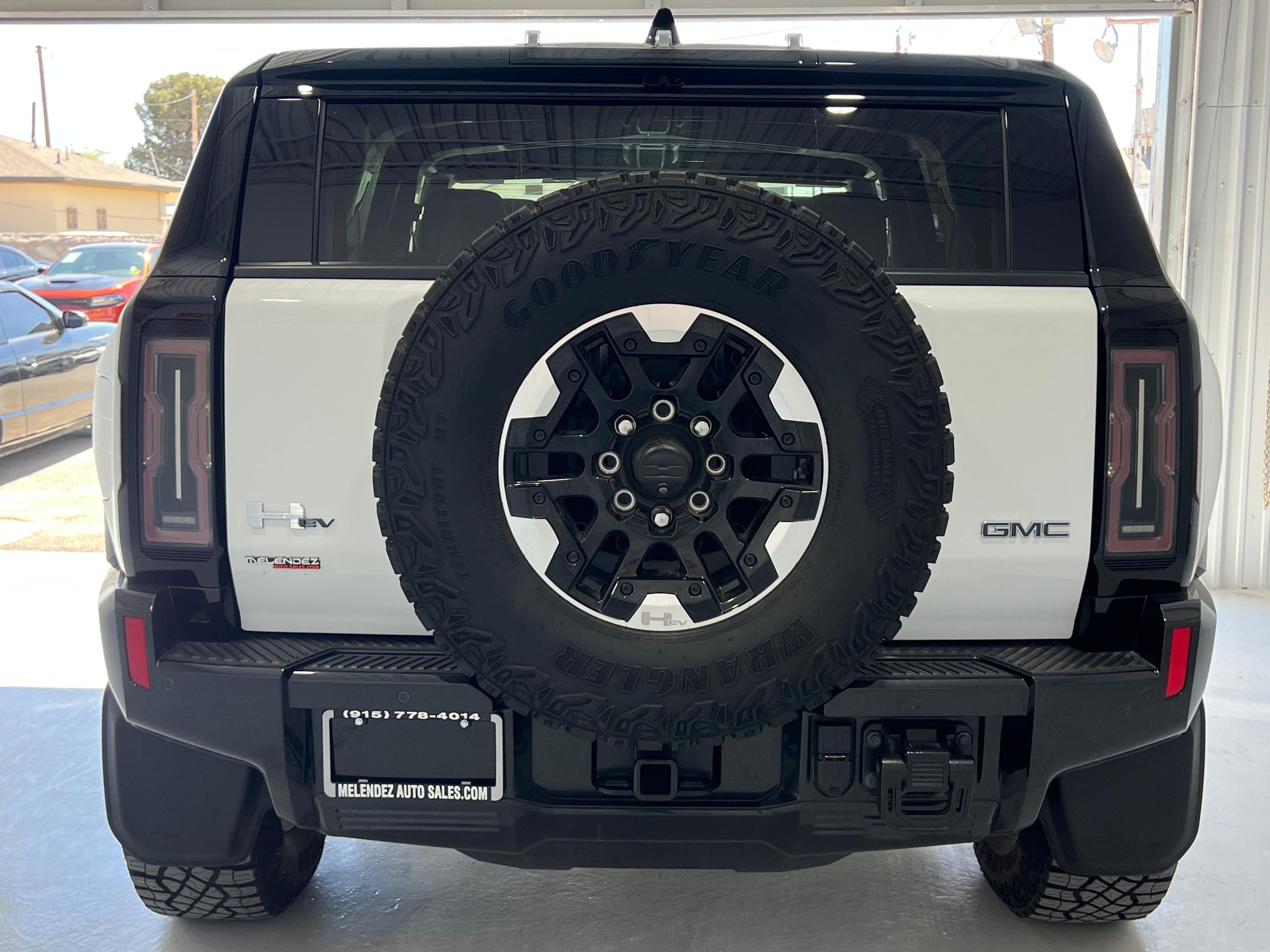 Used 2024 GMC Hummer EV 2X w/ Extreme Off-Road Package AWD/4WD image 4
