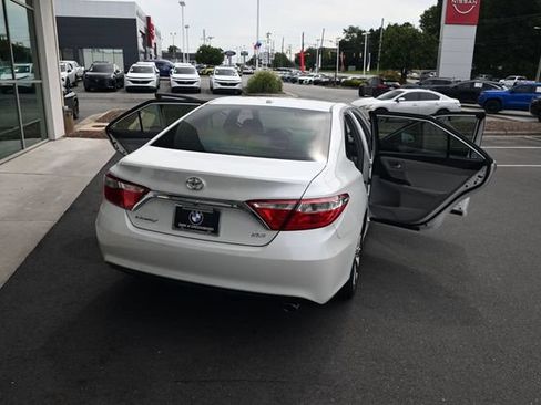 Used 2017 Toyota Camry XLE w/ Moonroof Package FWD image 43