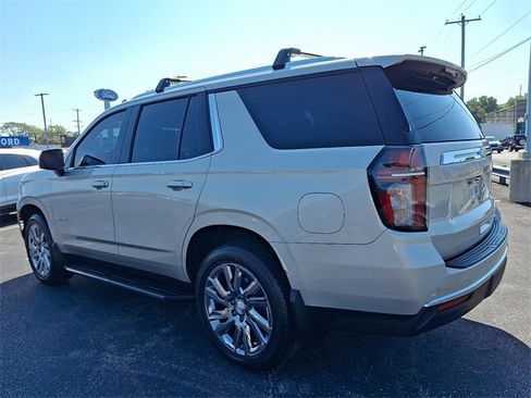 Used 2021 Chevrolet Tahoe LT w/ Luxury Package image 4