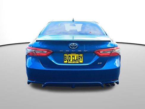 Used 2019 Toyota Camry L image 5