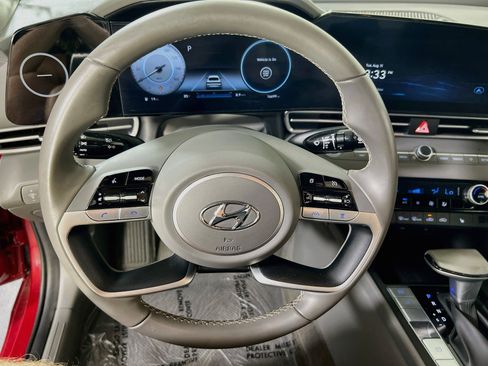 Used 2023 Hyundai Elantra SEL w/ Convenience Package FWD image 11