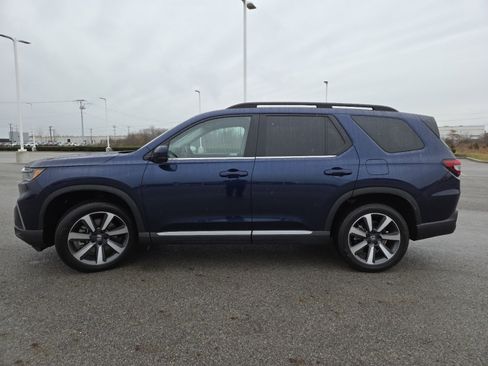 Used 2023 Honda Pilot Touring image 15