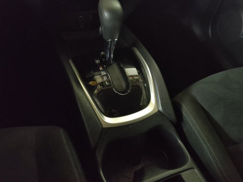 Used 2015 Nissan Rogue SV image 26