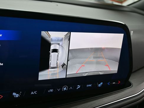 Used 2025 Chevrolet Tahoe LT image 21