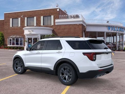 Used 2026 Ford Explorer Active w/ Active Comfort Package AWD/4WD image 4