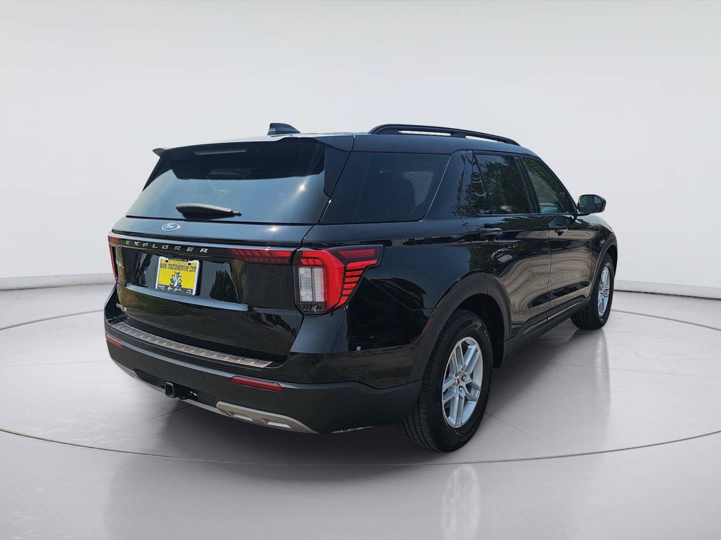 Used 2026 Ford Explorer Active RWD image 5