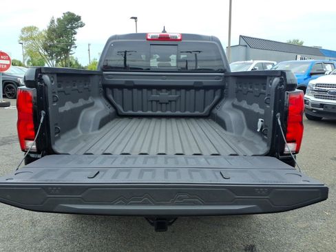 Certified 2023 Chevrolet Colorado Z71 w/ Z71 Convenience Package 2 AWD/4WD image 21