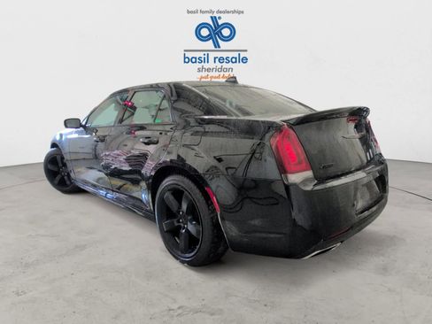 Used 2022 Chrysler 300 S w/ Comfort Group image 5