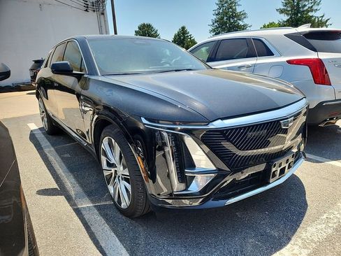 Used 2024 Cadillac Lyriq Luxury w/ Nappa Leather Package AWD/4WD image 2
