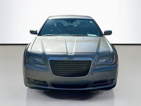 Used 2012 Chrysler 300 S RWD image 4