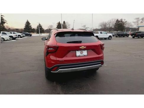 New 2026 Chevrolet Trax LT w/ LT Convenience Package image 7