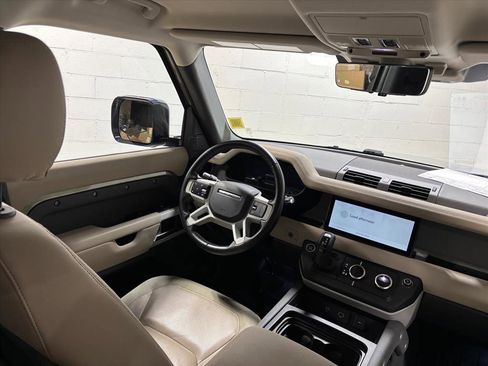 Used 2020 Land Rover Defender 110 First Edition image 34