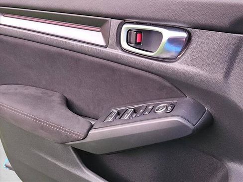 Used 2023 Honda Civic Type R image 5
