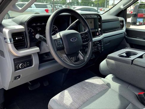 Used 2024 Ford F250 XLT image 16