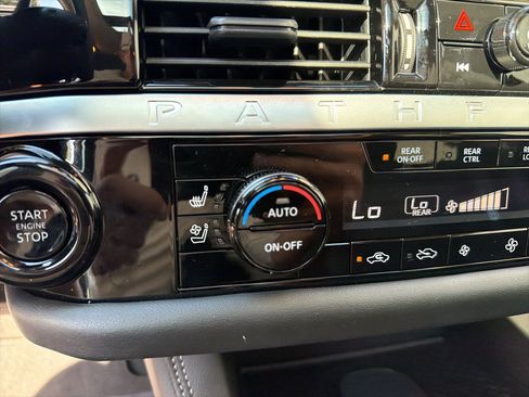 Used 2026 Nissan Pathfinder Platinum AWD/4WD image 14