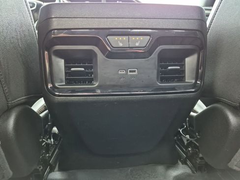 Used 2023 GMC Sierra 1500 AT4 w/ Technology Package AWD/4WD image 36