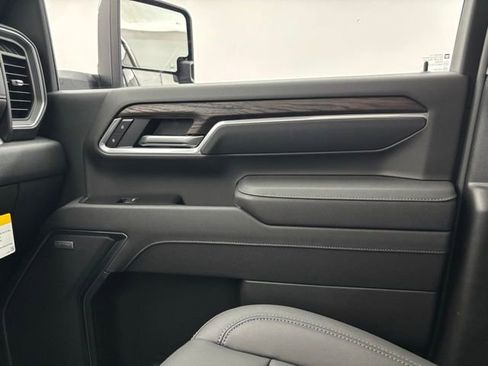 New 2026 GMC Sierra 2500 SLT w/ SLT Premium Package AWD/4WD image 42