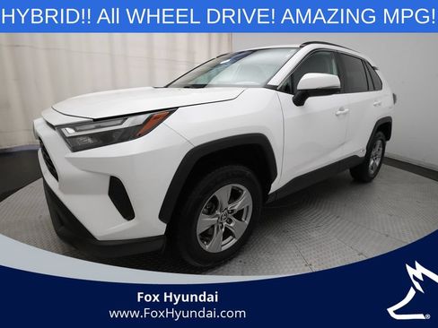 Used 2024 Toyota RAV4 XLE AWD/4WD image 1