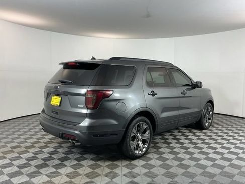 Used 2018 Ford Explorer Sport AWD/4WD image 5