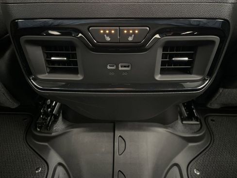 New 2026 GMC Sierra 1500 AT4 w/ AT4 Premium Package AWD/4WD image 22