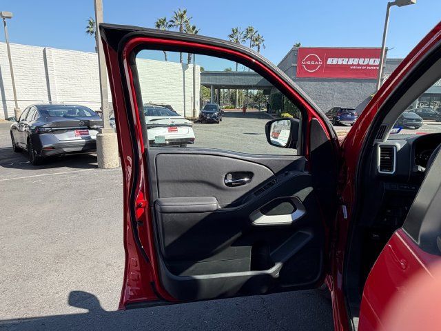 Used 2024 Nissan Frontier SV RWD image 13