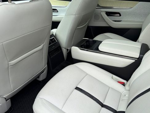 Used 2024 MAZDA CX-90 3.3 Turbo S w/ Premium Plus AWD/4WD image 13