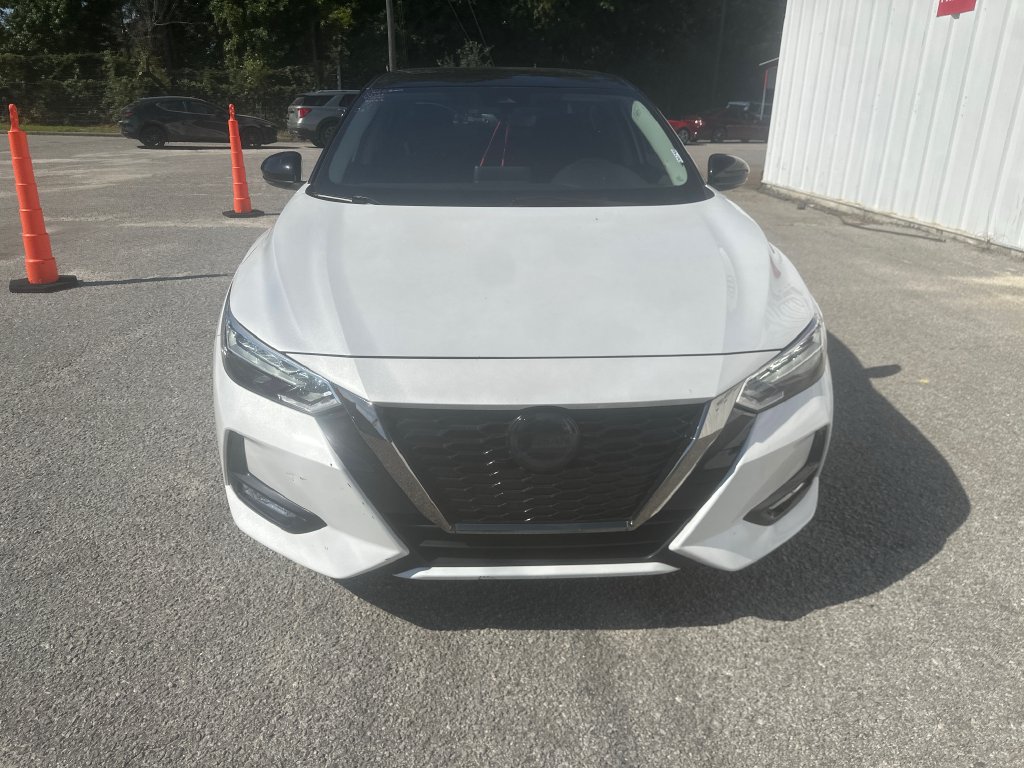 Used 2022 Nissan Sentra SR w/ Lighting Package FWD image 3