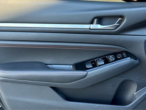 Certified 2023 Nissan Altima 2.5 SR image 18