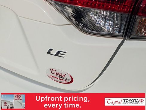 Used 2021 Toyota Corolla LE w/ Carpet Mat Package (TMS) image 8