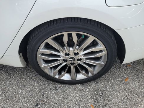 Certified 2020 Kia Cadenza Limited image 40