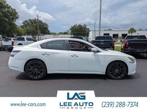 Used 2013 Nissan Maxima 3.5 SV w/ Sport Pkg FWD image 2