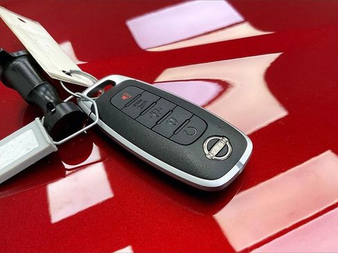 Certified 2025 Nissan Murano Platinum w/ Cargo Package image 10