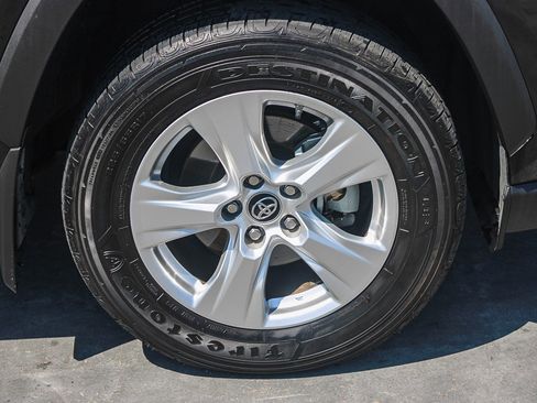 Certified 2019 Toyota RAV4 XLE w/ Convenience Package image 11