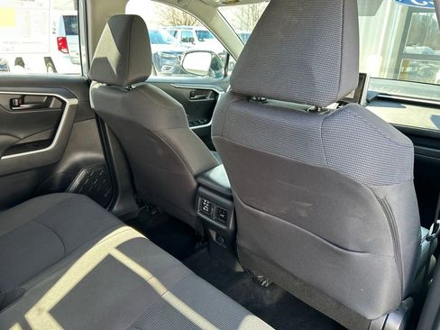 Used 2025 Toyota RAV4 LE image 29