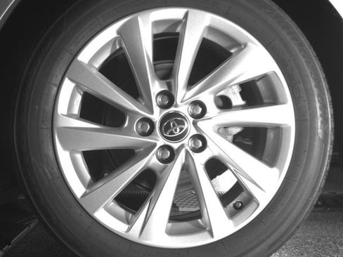 Used 2023 Toyota Camry LE FWD image 11