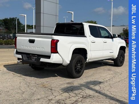 Used 2024 Toyota Tacoma SR5 w/ SR5 Upgrade Package AWD/4WD image 3