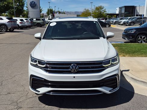 Used 2023 Volkswagen Tiguan SEL R-Line AWD/4WD image 12