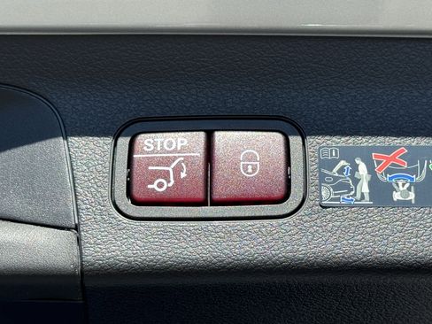 New 2025 Mercedes-Benz GLS 450 4MATIC image 15