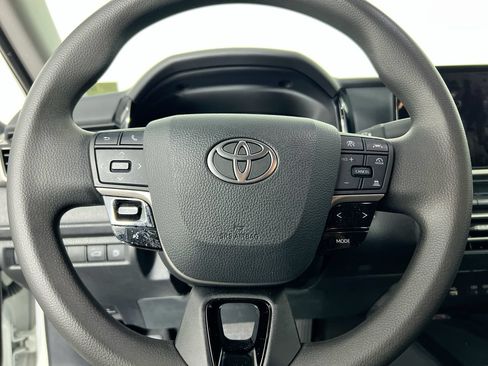 Used 2025 Toyota Camry LE FWD image 11