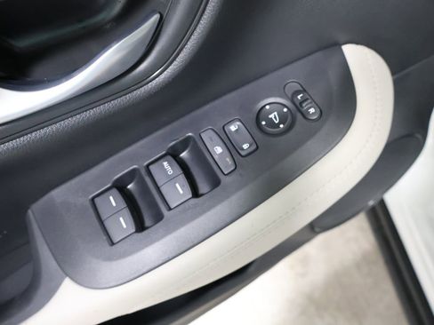 New 2027 Honda HR-V LX image 13