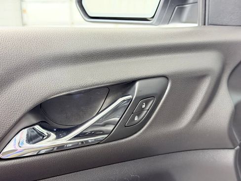 Used 2019 GMC Acadia SLT FWD image 9