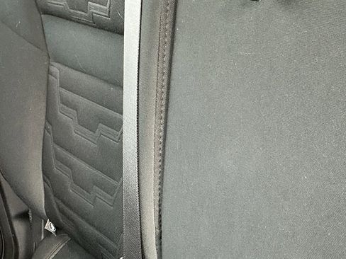 Used 2022 Nissan Frontier PRO-4X image 6